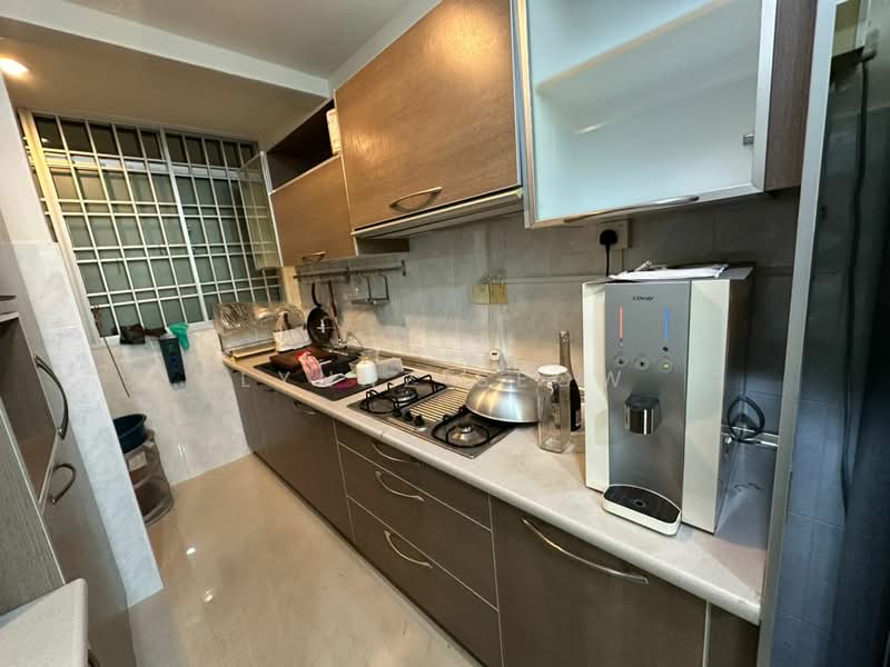 Pangsapuri untuk Disewa di University Place (Plaza Ivory) - Lynnz Seow - Kitchen - PropertyGuru.com.my