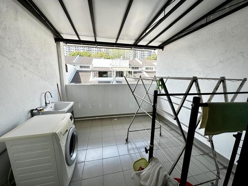 Rumah Teres 2.5-Tingkat untuk Dijual di Taman Meranti Jaya (Puchong) - Felix Wong - Balcony - PropertyGuru.com.my