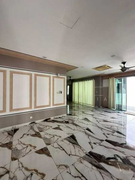 Link Bungalow for Sale in Senibong Cove (Masai) - Stella Chia - Living Room - PropertyGuru.com.my