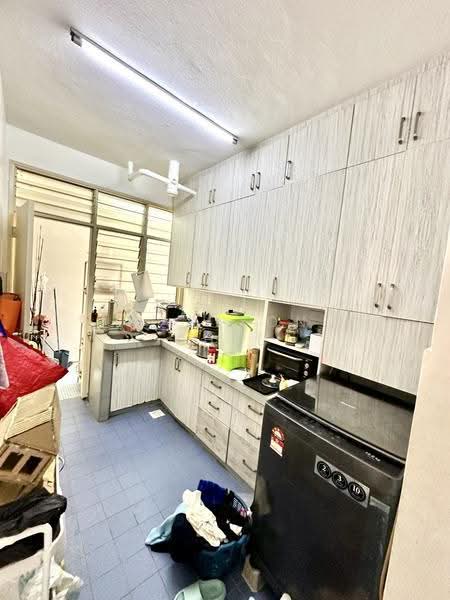 Pangsapuri untuk Dijual di Subang Perdana Goodyear Court 8 - Carlson Chee - Kitchen - PropertyGuru.com.my