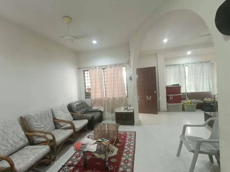 Rumah Teres 2-Tingkat untuk Dijual di SS19 (Subang Jaya) - Hazeman Omar - Living Room - PropertyGuru.com.my