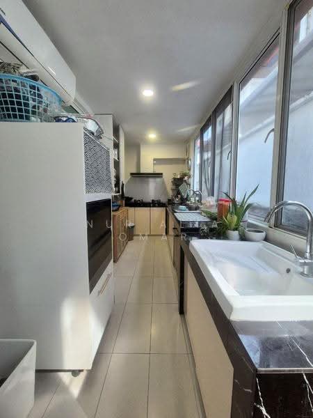 Rumah Berkembar untuk Dijual di Setia Eco Park (Setia Alam) - Nur Alia Omar - Kitchen - PropertyGuru.com.my