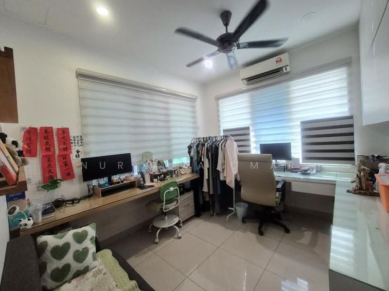Rumah Berkembar untuk Dijual di Setia Eco Park (Setia Alam) - Nur Alia Omar - Study - PropertyGuru.com.my
