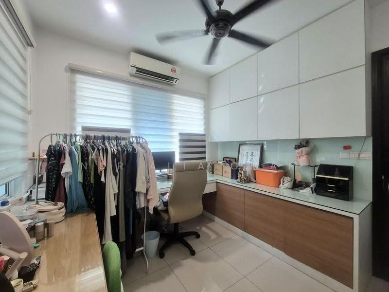 Rumah Berkembar untuk Dijual di Setia Eco Park (Setia Alam) - Nur Alia Omar - Study - PropertyGuru.com.my