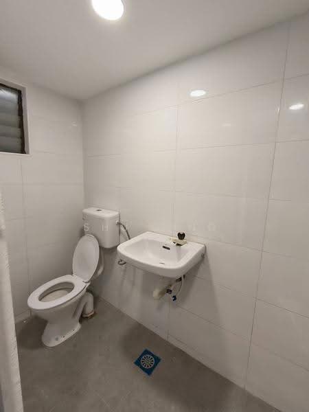 Rumah Flat untuk Dijual di Taman Pulai Utama - Shu Ying - Bathroom - PropertyGuru.com.my