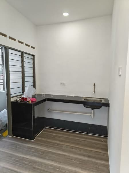 Rumah Flat untuk Dijual di Taman Pulai Utama - Shu Ying - Kitchen - PropertyGuru.com.my