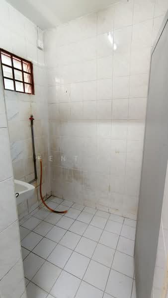 Terraced House for Rent in Taman Desa Cemerlang (Ulu Tiram) - Kent Yap - Shower Room - PropertyGuru.com.my