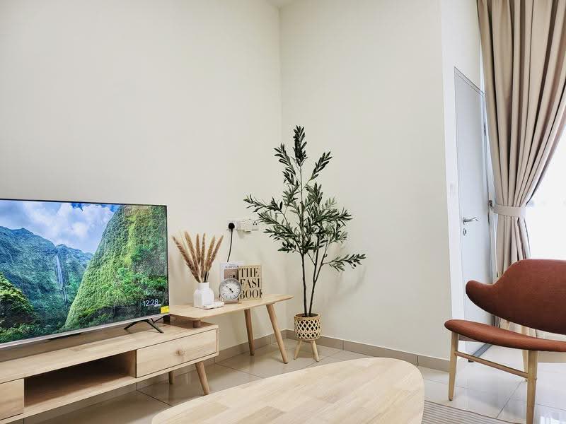 Kediaman Servis untuk Disewa di BeCentral @ i-City - Estee Lee - Living Room - PropertyGuru.com.my