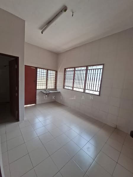 Rumah Teres 2-Tingkat untuk Dijual di Taman Wahyu (Batu Caves) - Suki Tan - Kitchen - PropertyGuru.com.my