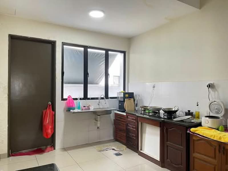 2-storey Terraced House for Sale in Rawang (Selangor) - Shirly Ng - Kitchen - PropertyGuru.com.my