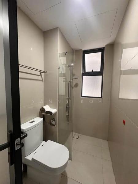 Kediaman Servis untuk Dijual di South View - Yanny Koh - Bathroom - PropertyGuru.com.my