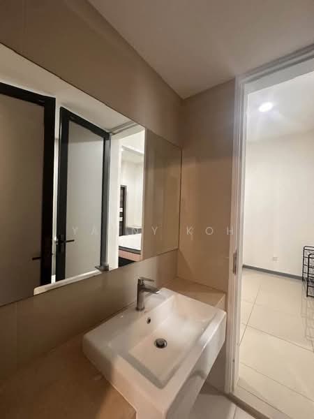 Kediaman Servis untuk Dijual di South View - Yanny Koh - Bathroom - PropertyGuru.com.my