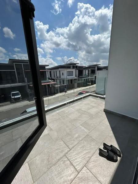Cluster House for Sale in Bandar Pulai Jaya (Kulai) - Christina Ang - Balcony - PropertyGuru.com.my