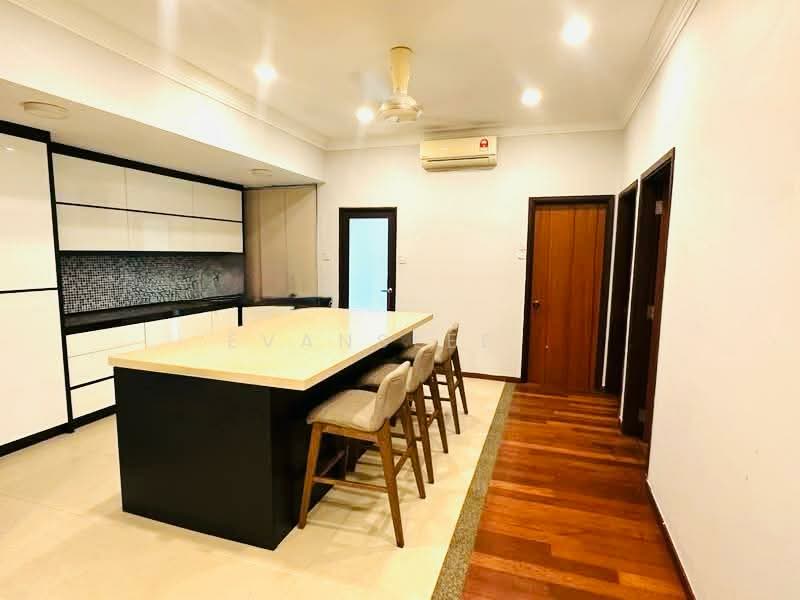 Townhouse for Sale in Bukit Gita Bayu (Seri Kembangan) - Evanslee . - Kitchen - PropertyGuru.com.my
