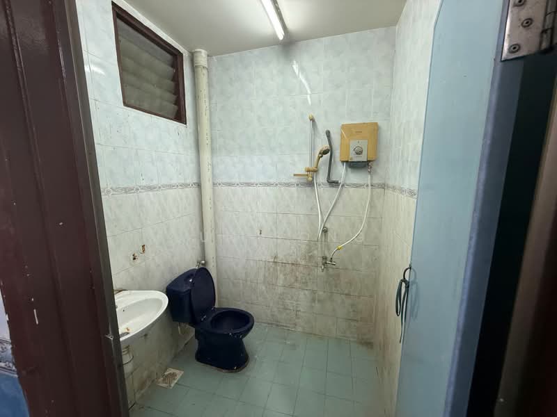 Rumah Teres 2-Tingkat untuk Dijual di Skudai (Johor) - Jun Song - Bathroom - PropertyGuru.com.my