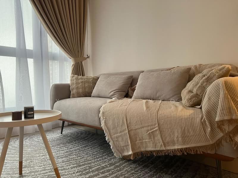 Kediaman Servis untuk Disewa di Sunway Velocity TWO - Yee Seng Yeo - Living Room - PropertyGuru.com.my