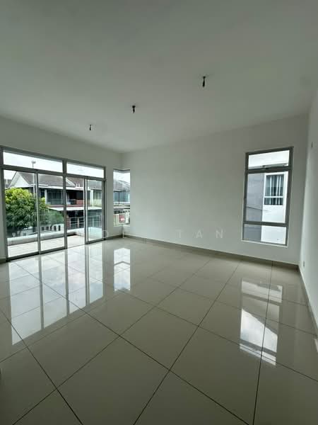 Cluster House for Sale in Taman Sri Pulai Perdana (Skudai) - Iden Tan - Living Room - PropertyGuru.com.my
