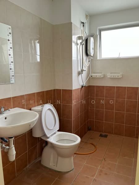 Kondominium untuk Disewa di Pearl Avenue - Shaun Chong - Bathroom - PropertyGuru.com.my