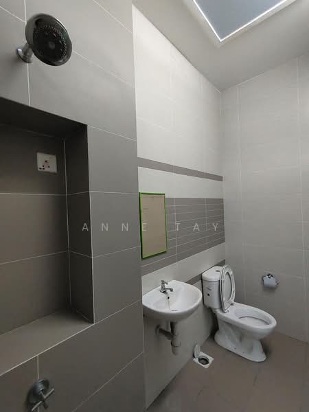 Kondominium untuk Dijual di The Seed Taman Sutera Utama - Anne Tay - Bathroom - PropertyGuru.com.my
