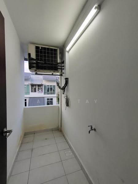 Kondominium untuk Dijual di The Seed Taman Sutera Utama - Anne Tay - Balcony - PropertyGuru.com.my