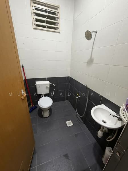 Rumah Berkembar untuk Dijual di Binjai (Terengganu) - Muhammad Najmi - Bathroom - PropertyGuru.com.my