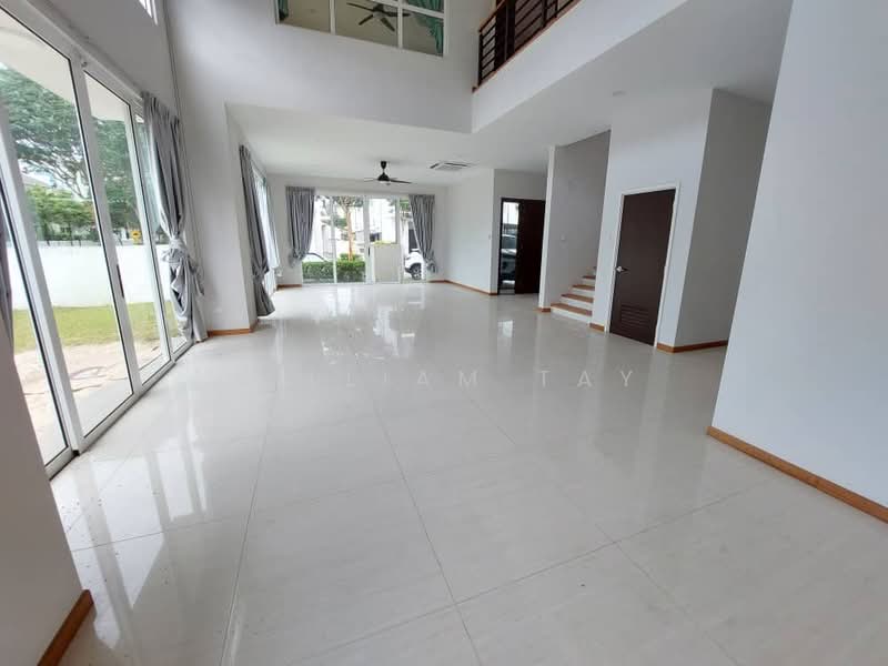 Bungalow House for Sale in Senibong Cove (Masai) - William Tay - Living Room - PropertyGuru.com.my