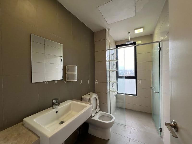 Kondominium untuk Disewa di Seri Riana Residence - Wan Jia Shun - Bathroom - PropertyGuru.com.my
