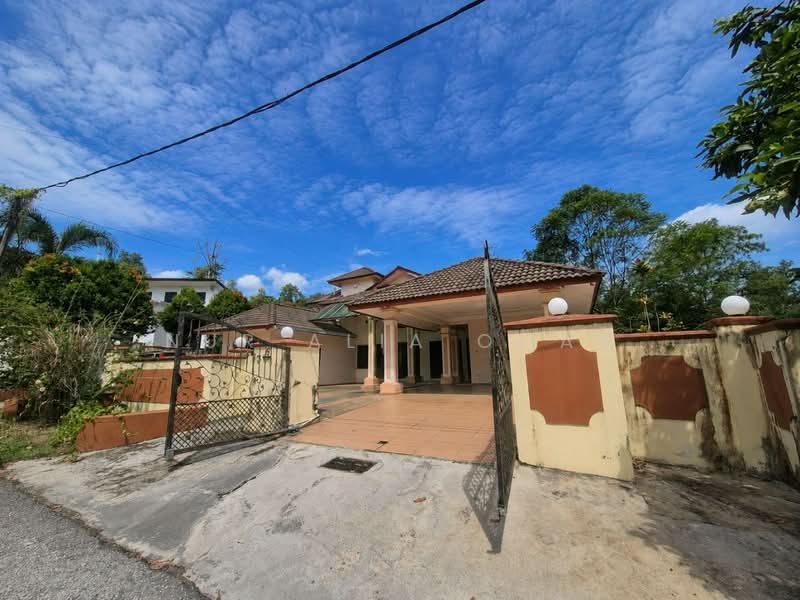 Bungalow House untuk Dijual di Gombak (Kuala Lumpur) - Nur Alia Omar - Exterior - PropertyGuru.com.my