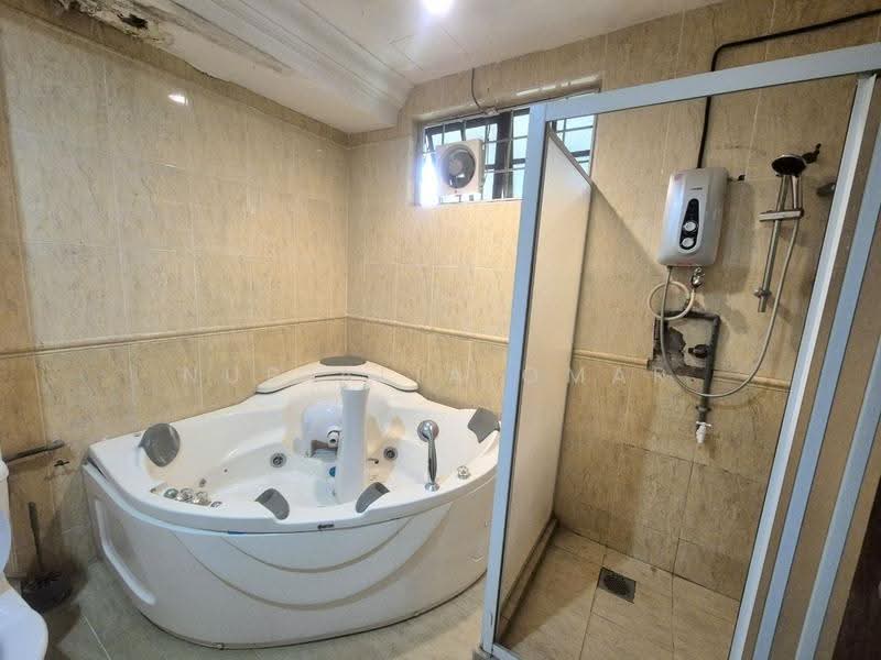 Bungalow House untuk Dijual di Gombak (Kuala Lumpur) - Nur Alia Omar - Bathroom - PropertyGuru.com.my