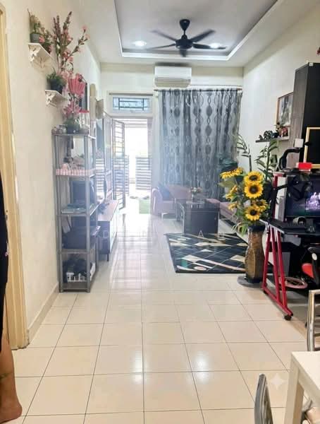 Rumah Teres 1-Tingkat untuk Dijual di Taman Mutiara Rini (Skudai) - Iden Tan - Living Room - PropertyGuru.com.my