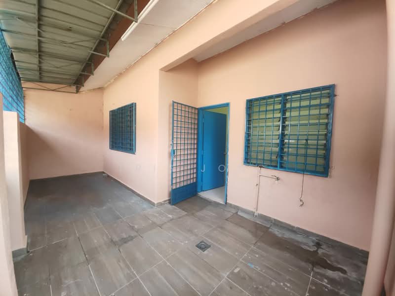 Rumah Teres 1-Tingkat untuk Dijual di Taman Velox (Rawang) - Tris Jong - Exterior - PropertyGuru.com.my