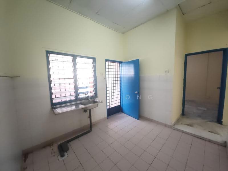 Rumah Teres 1-Tingkat untuk Dijual di Taman Velox (Rawang) - Tris Jong - Kitchen - PropertyGuru.com.my
