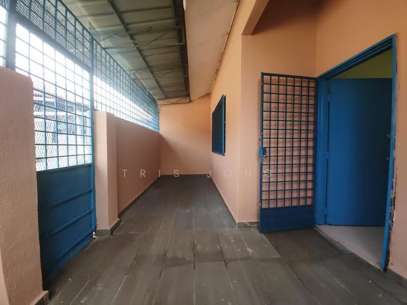 Rumah Teres 1-Tingkat untuk Dijual di Taman Velox (Rawang) - Tris Jong - Exterior - PropertyGuru.com.my