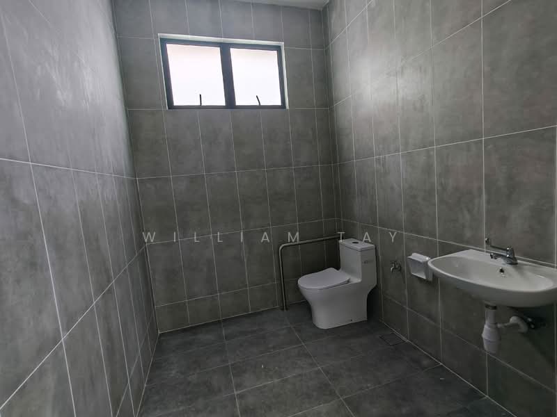 Semi-D Factory for Sale in Eco Business Park 1 (Johor Bahru) - William Tay - Bathroom - PropertyGuru.com.my
