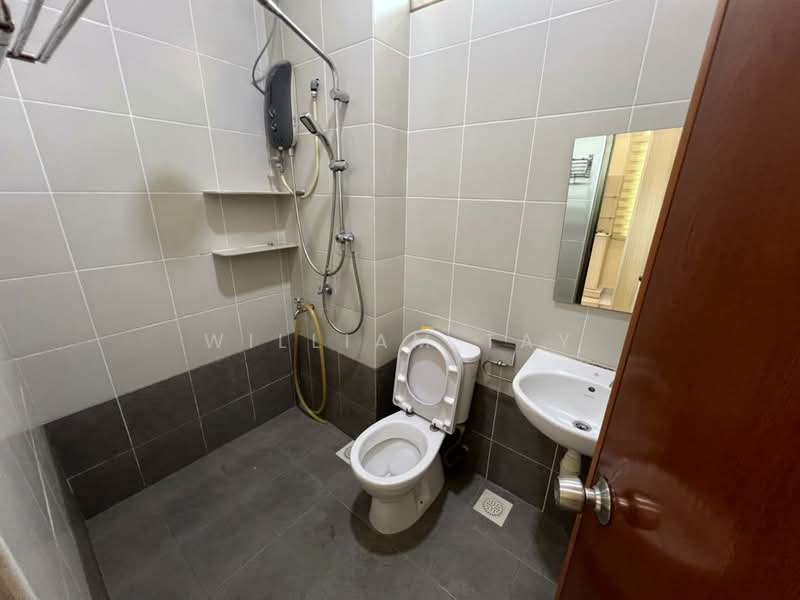 Cluster House for Sale in Taman Sutera Utama (Skudai) - William Tay - Bathroom - PropertyGuru.com.my