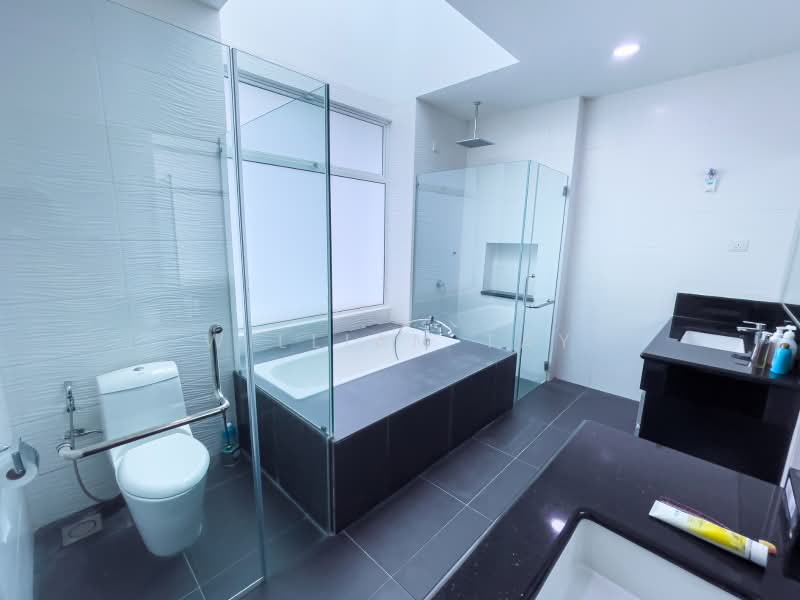 Bungalow House untuk Dijual di Taman Desa Tebrau (Tebrau) - William Tay - Bathroom - PropertyGuru.com.my