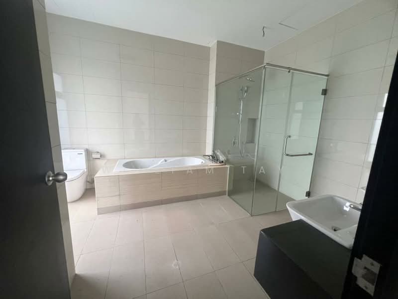 Rumah Berkembar untuk Dijual di Taman Molek (Johor Bahru) - William Tay - Bathroom - PropertyGuru.com.my
