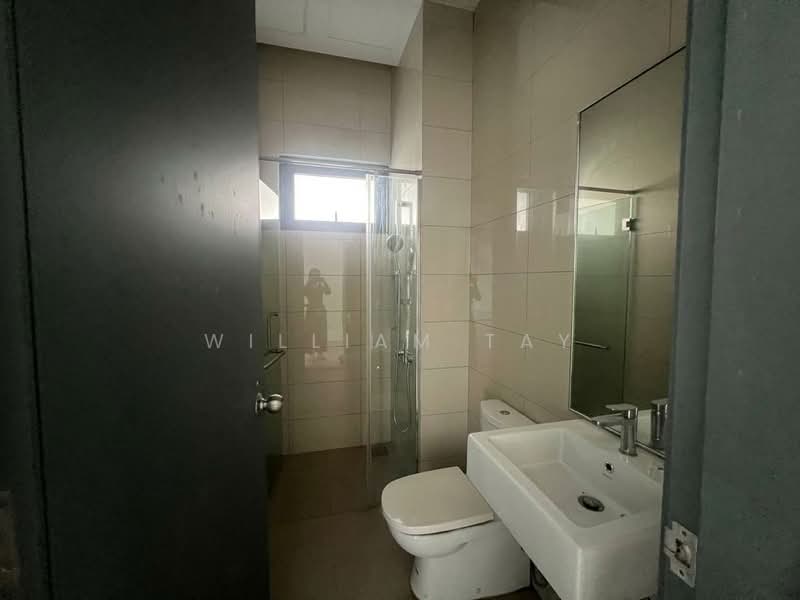 Rumah Berkembar untuk Dijual di Taman Molek (Johor Bahru) - William Tay - Bathroom - PropertyGuru.com.my