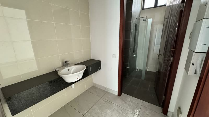 Semi-Detached House for Sale in Nusa Duta (Iskandar Puteri (Nusajaya)) - William Tay - Bathroom - PropertyGuru.com.my