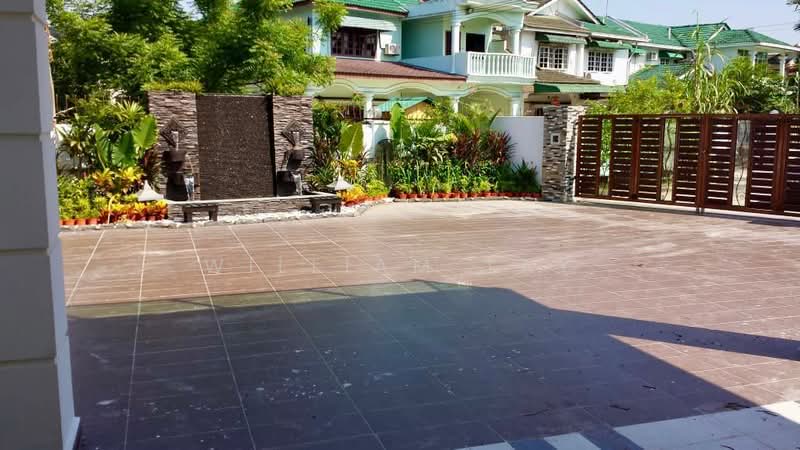 Bungalow House for Sale in Taman Bukit Kempas (Tampoi) - William Tay - Exterior - PropertyGuru.com.my