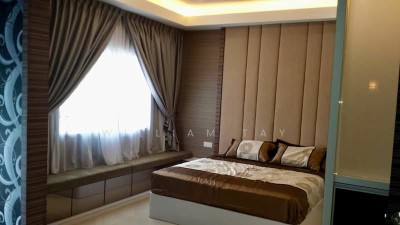 Bungalow House for Sale in Taman Bukit Kempas (Tampoi) - William Tay - Bedroom - PropertyGuru.com.my