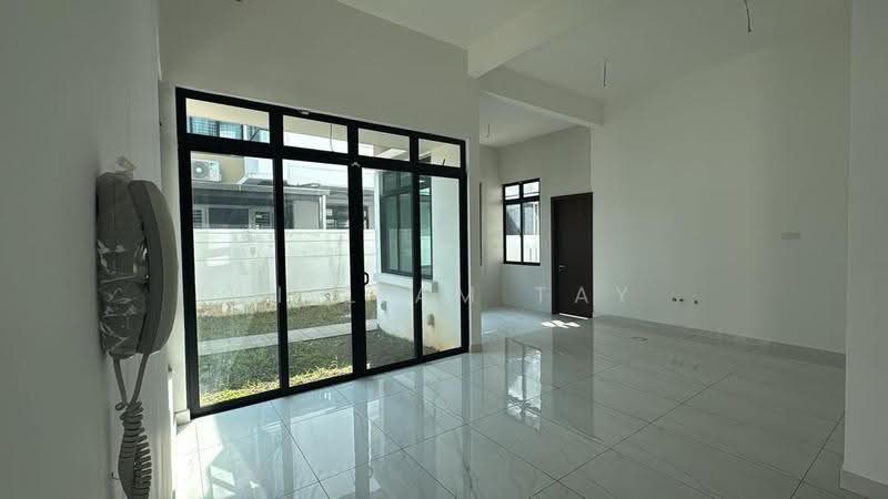 Rumah Berkembar untuk Dijual di Nusa Duta 3 (Iskandar Puteri (Nusajaya)) - William Tay - Living Room - PropertyGuru.com.my