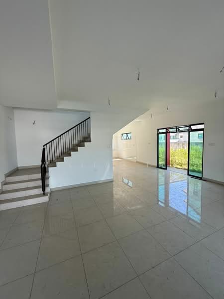 Semi-Detached House for Sale in Bandar Dato Onn (Tebrau) - William Tay - Living Room - PropertyGuru.com.my