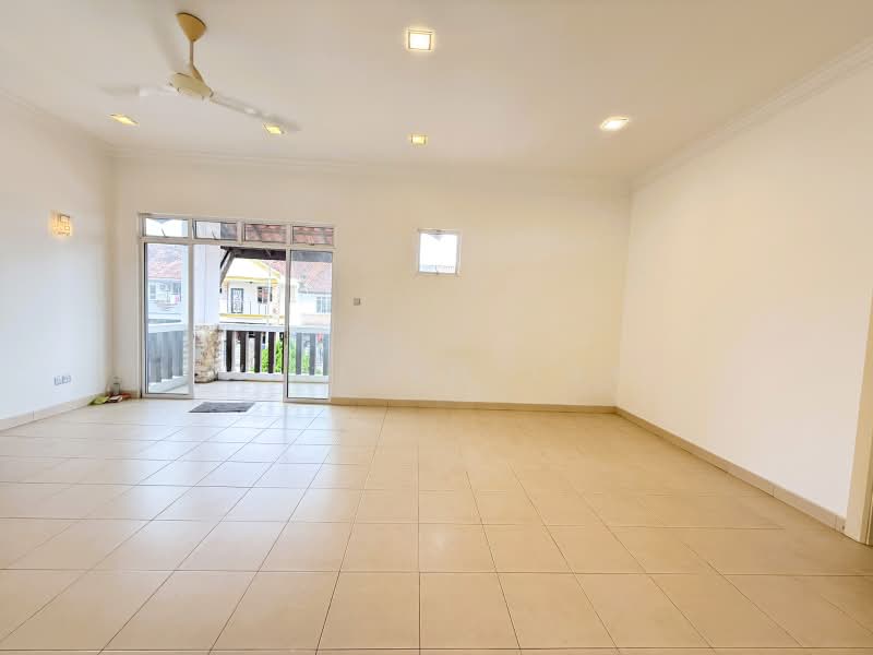 Semi-Detached House for Sale in Bandar Dato Onn (Tebrau) - William Tay - Living Room - PropertyGuru.com.my