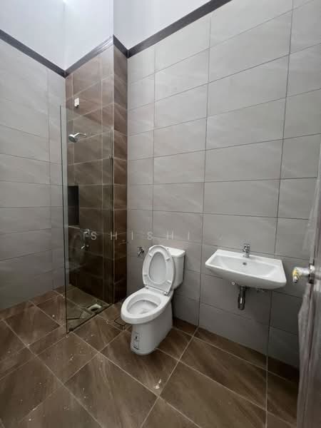 Cluster House for Sale in Johor Bahru (Johor) - Shishi . - Bathroom - PropertyGuru.com.my