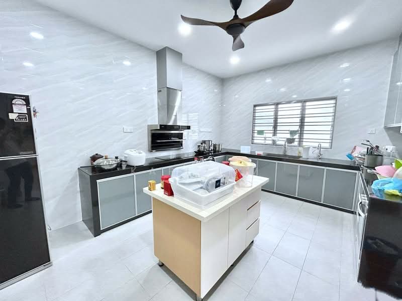 Rumah Teres 2-Tingkat untuk Dijual di Taman Impian Emas (Skudai) - Karl Lim - Kitchen - PropertyGuru.com.my