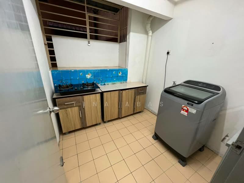 Apartment for Sale at Subang Bestari - Tina Abas - Kitchen - PropertyGuru.com.my