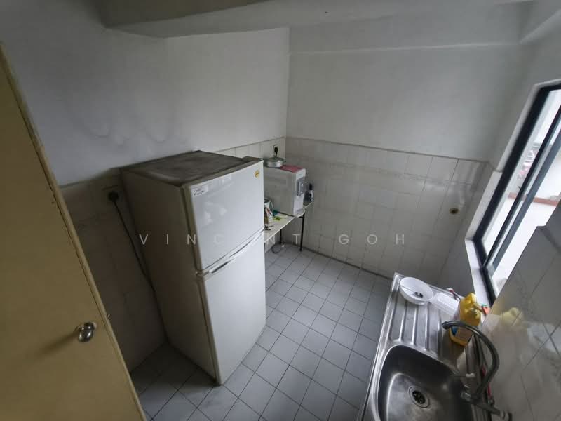 Condominium for Sale at Sri Pelangi Condominiums - Vincent Goh - Kitchen - PropertyGuru.com.my