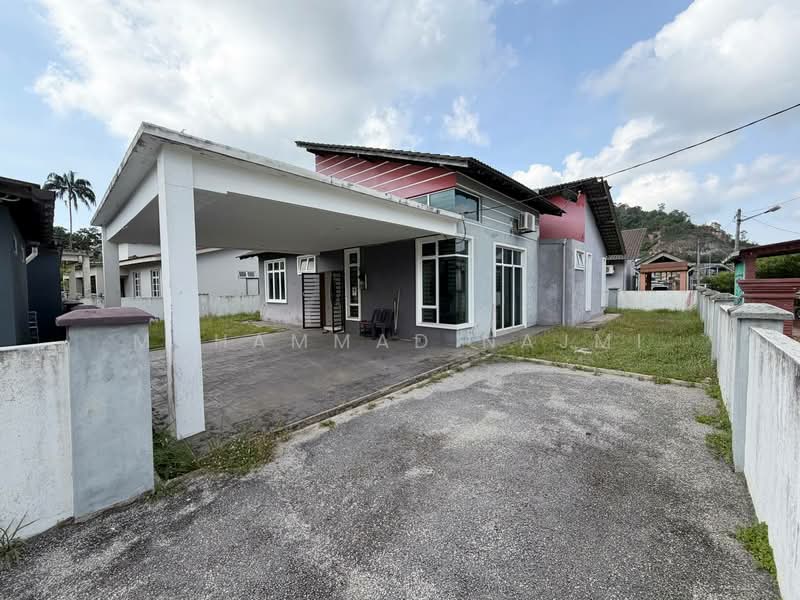 Bungalow House untuk Dijual di Kemaman (Terengganu) - Muhammad Najmi - Exterior - PropertyGuru.com.my