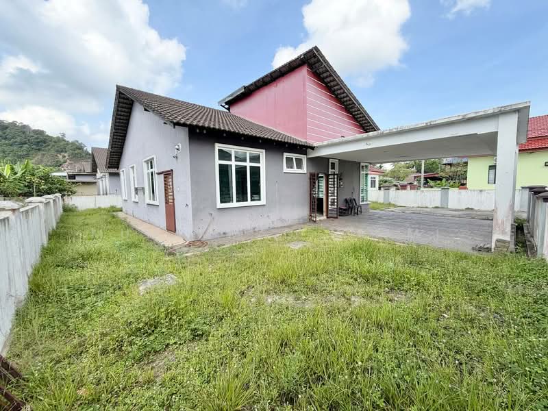 Bungalow House untuk Dijual di Kemaman (Terengganu) - Muhammad Najmi - Exterior - PropertyGuru.com.my